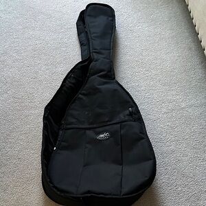 MT Sleek Black Guitar Bag for Men